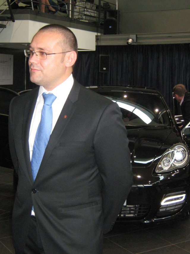 Luxul nu ia in seama criza: 6 comenzi pentru Porsche Panamera, model de 100.000 euro - Foto 7 din 20