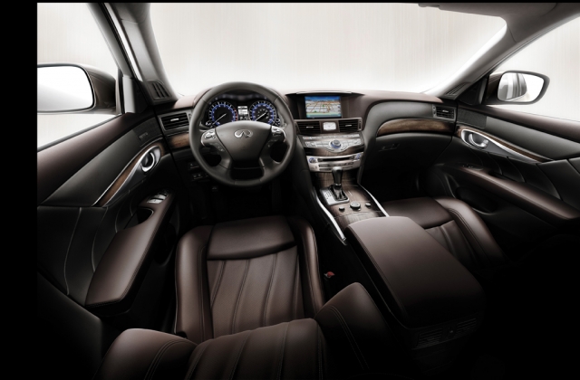 Infiniti va avea un sedan hibrid in 2011 - Foto 4 din 4