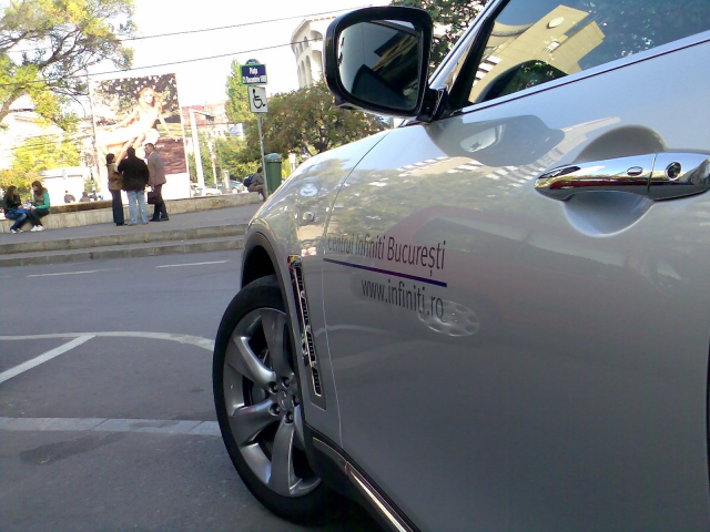 Test Drive Wall-Street: Infiniti FX50 S - Foto 15 din 30