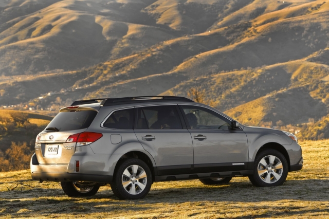 Subaru lanseaza noile modele Legacy si Outback in Romania - Foto 4 din 4