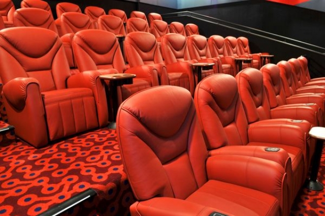 Cum arata cel mai mare complex de cinematografe din tara - Foto 12 din 14