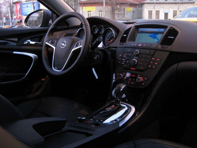 Test Drive Wall-Street: Opel Insignia Sports Tourer - Foto 23 din 28