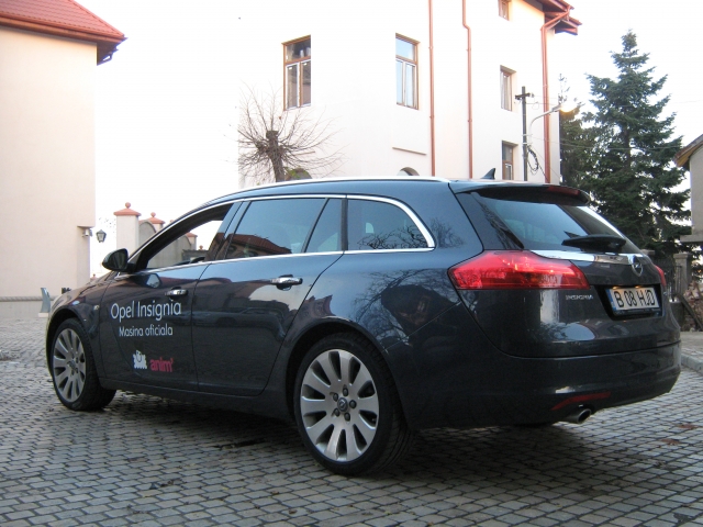Test Drive Wall-Street: Opel Insignia Sports Tourer - Foto 14 din 28