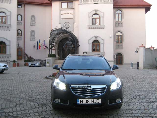 Test Drive Wall-Street: Opel Insignia Sports Tourer - Foto 3 din 28
