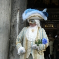Italia, in straie de sarbatoare: Vezi cum arata Carnavalul de la Venetia in 2010 - Foto 27 din 36