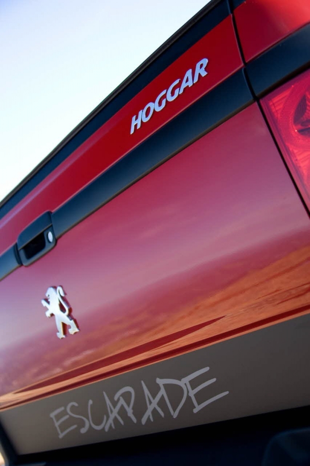 Peugeot va lansa anul acesta un pick-up derivat din modelul 206 - Foto 3 din 3