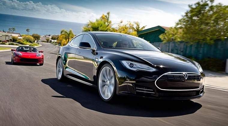 Loc 2: Tesla Model S - 16.824 unitati