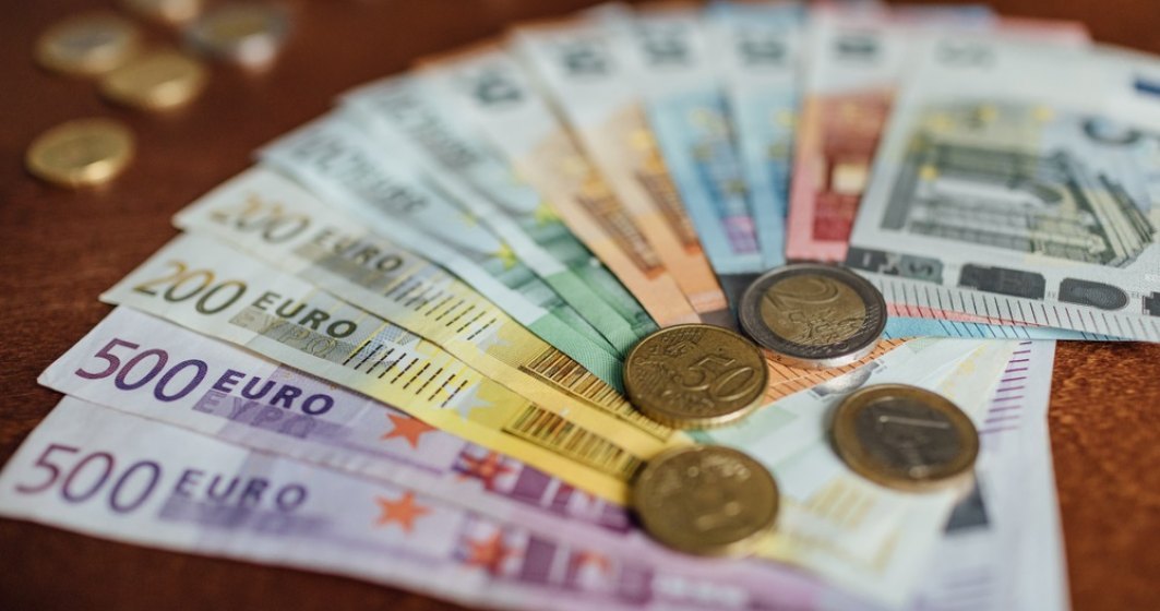 valoarea opțiunii pe euro cum să faci bani pentru dezvoltarea site- ului web