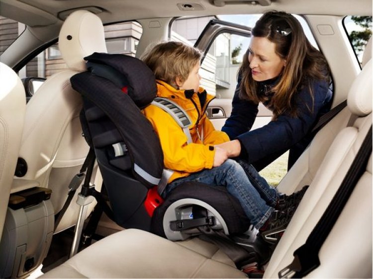 Scaune auto pentru copii – Un accesoriu obligatoriu pentru calatoriile cu masina