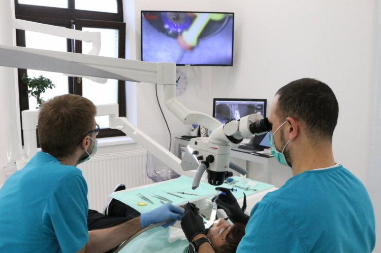 Dental Premier - Experti in implantologie si chirurgie dento-alveolara!