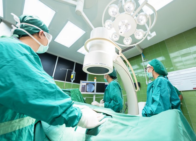 Ce sunt și cum funcționează intervențiile chirurgicale minim invazive?