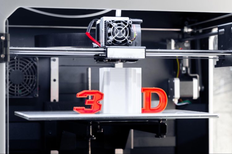 Cum alegi o imprimantă 3D pentru afacerea ta? 4 sfaturi utile